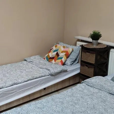 Tanie Spanie Przy Malcie - Zameldowanie Bezobslugowe - Hostel