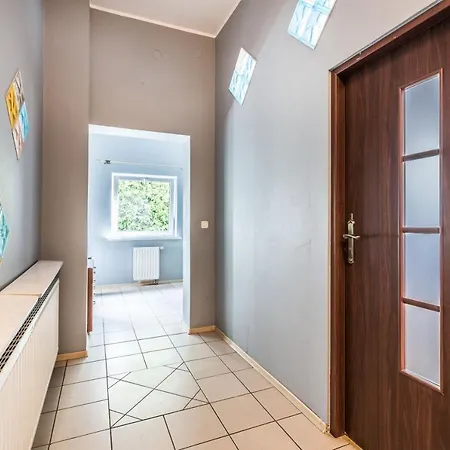 Hostel Tanie Spanie Przy Malcie - Zameldowanie Bezobslugowe - *