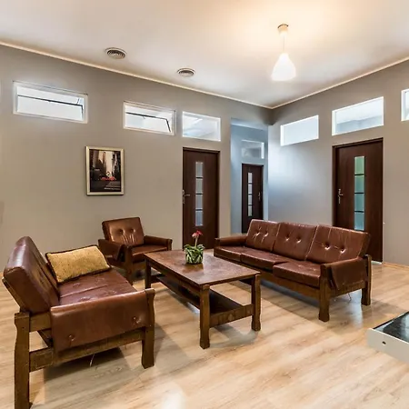 Tanie Spanie Przy Malcie - Zameldowanie Bezobslugowe - Poznan