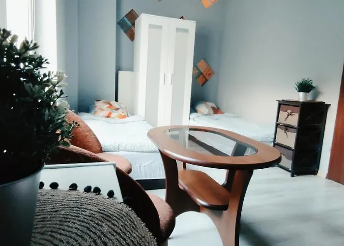 Hostel Tanie Spanie Przy Malcie - Zameldowanie Bezobslugowe - *