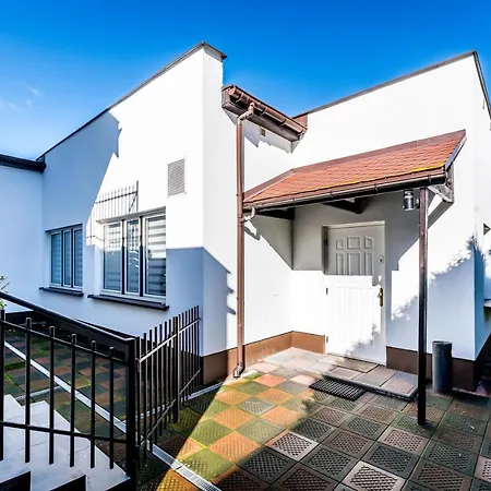 Tanie Spanie Przy Malcie - Zameldowanie Bezobslugowe - *