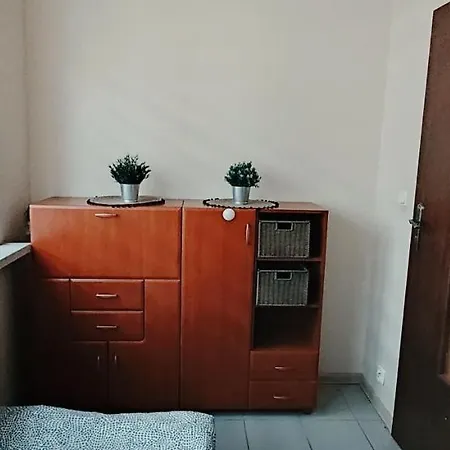 Hostel Tanie Spanie Przy Malcie - Zameldowanie Bezobslugowe -