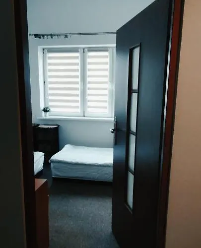 Hostel Tanie Spanie Przy Malcie - Zameldowanie Bezobslugowe - Poznan